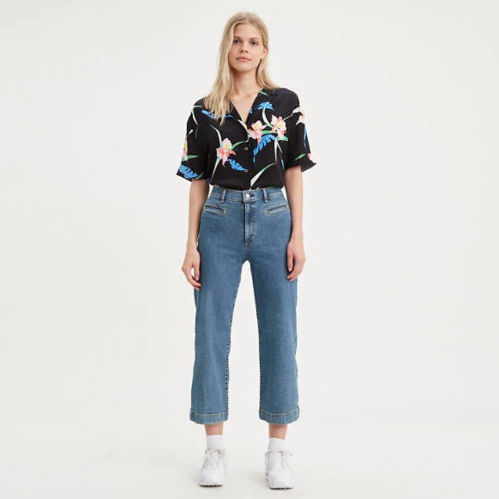 NWT: Levi's® Ribcage Wide Leg Cropped Jeans